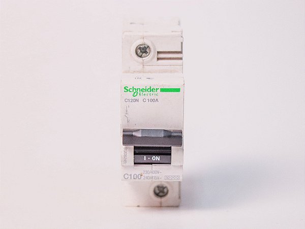 Disjuntor monopolar 100A curva C C120N A9N18358 Schneider Electric Usado