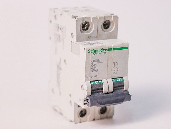 Disjuntor bipolar 63A C60N 24343 Schneider Electric Usado
