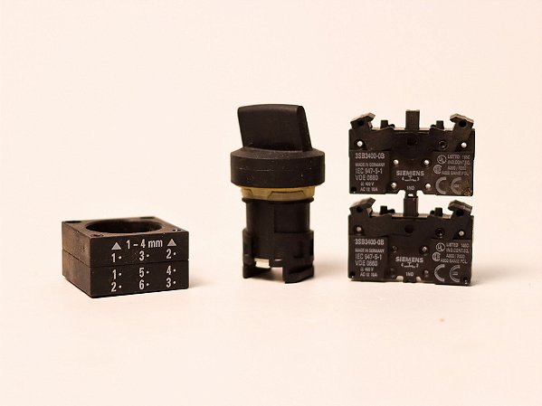 Comutador 3 posições 1NA+1NA pretor 3SB32 10-2DA11 Siemens