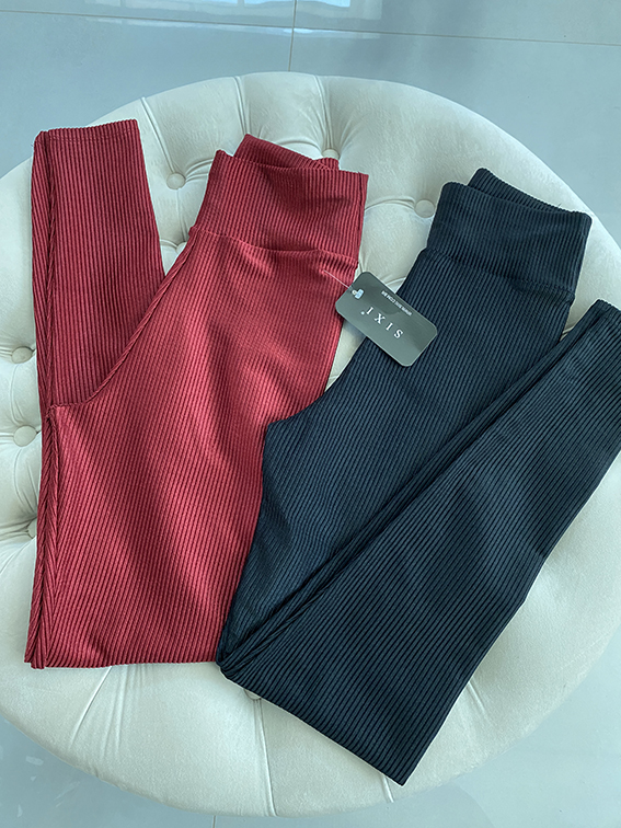 (A94)  Calça Legging preta ou Marsala