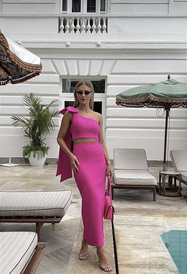 Conjunto saia midi e cropped com max laço pink