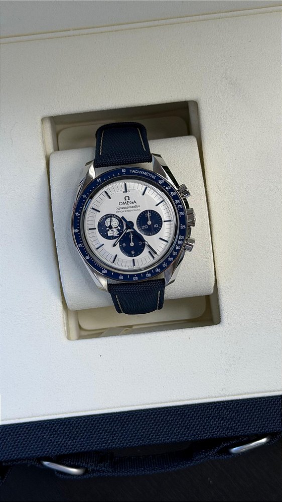 OMEGA SPEEDMASTER SNOOPY