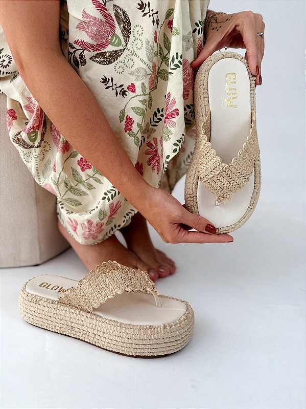 Tamanco Feminino com Tiras em palha Gabriella - Off White