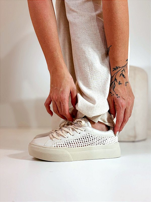 Tênis Feminino Tramado em Crochê Isla – Bege