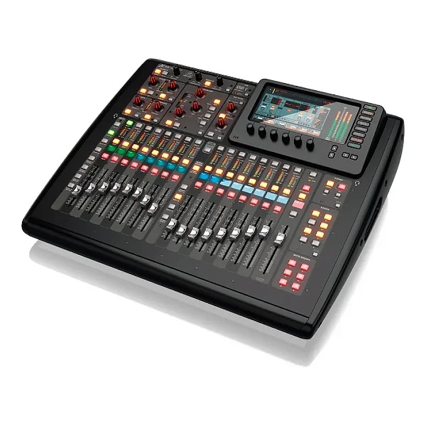 Mesa de Som Digital behringer X32 Compact