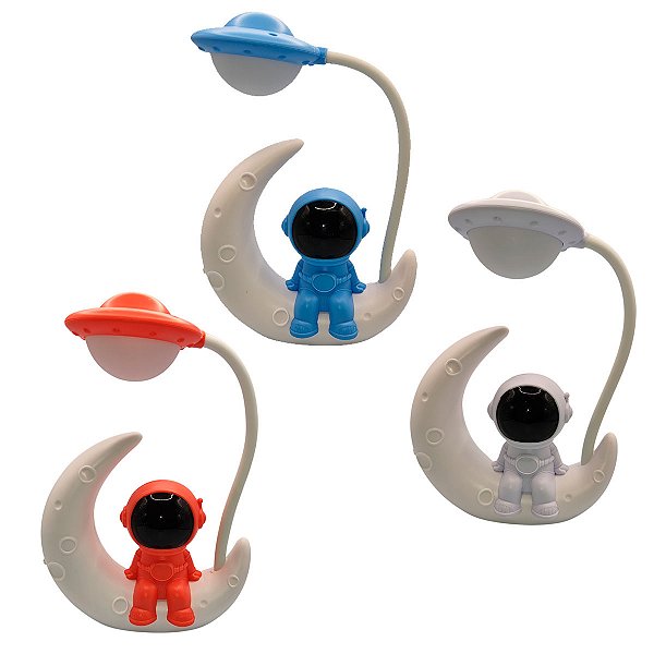 Luminária De Mesa Astronauta Sentado Lua Quarto Infantil Led