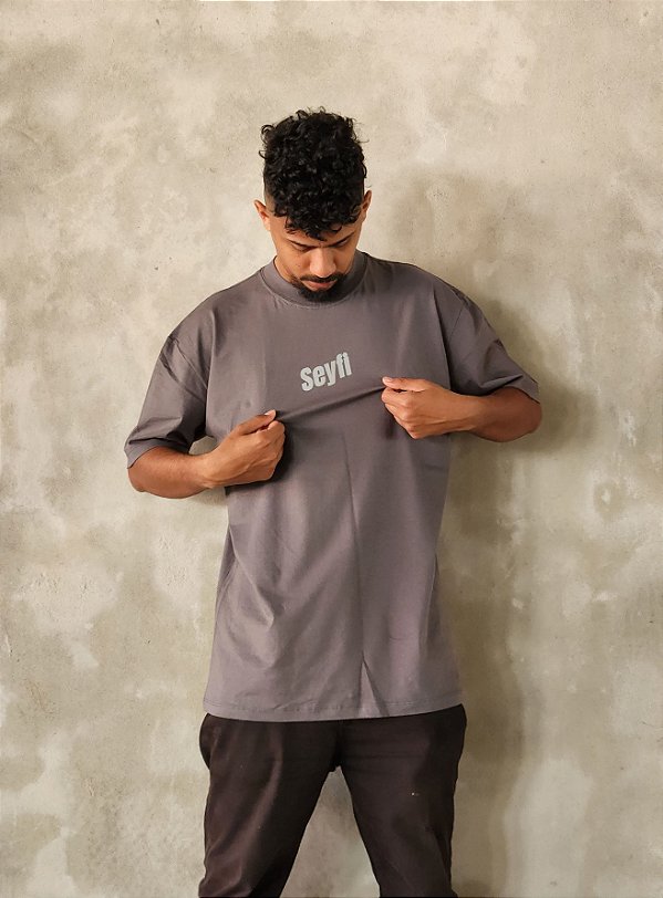Camiseta Oversized Estampa LOGO 2 - Cinza