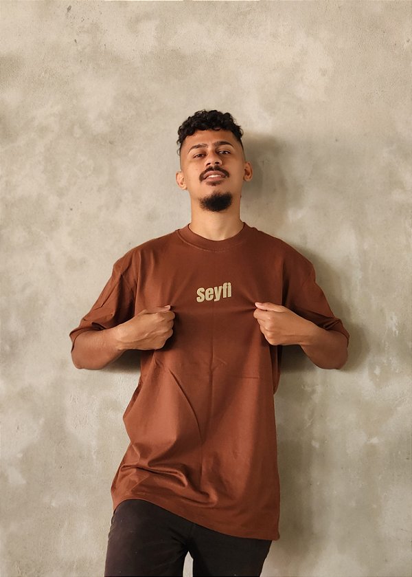 Camiseta Oversized Estampa LOGO 2 - Marrom