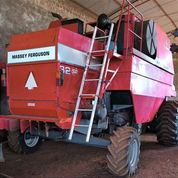 COLHEITADEIRA MASSEY FERGUSON MF 32 SR - ANO 2013