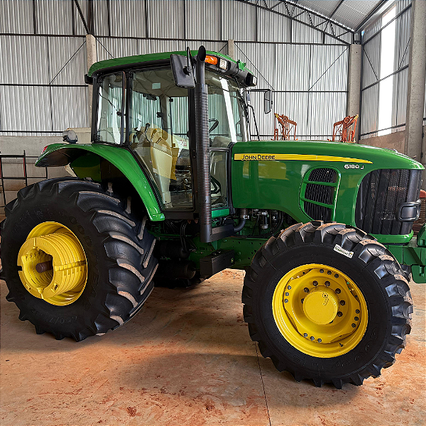 TRATOR JOHN DEERE 6180J (180 cv) - ANO 2016