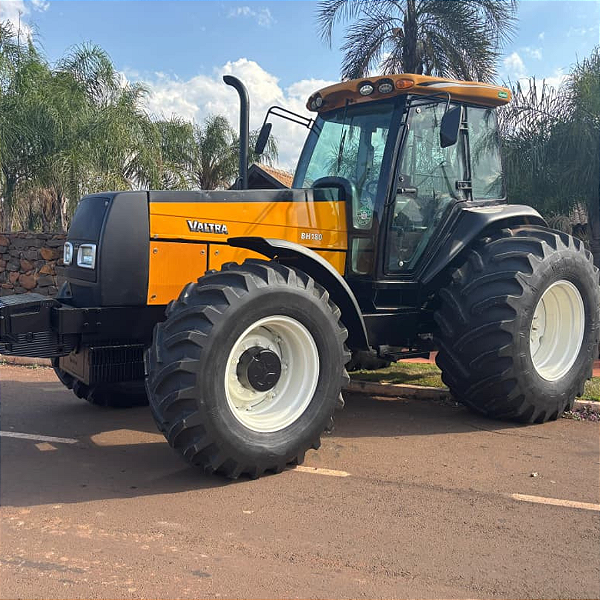 TRATOR VALTRA BH 180 - ANO 2001