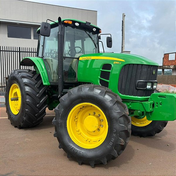 TRATOR JOHN DEERE 6180J (180 CV) - Ano 2014