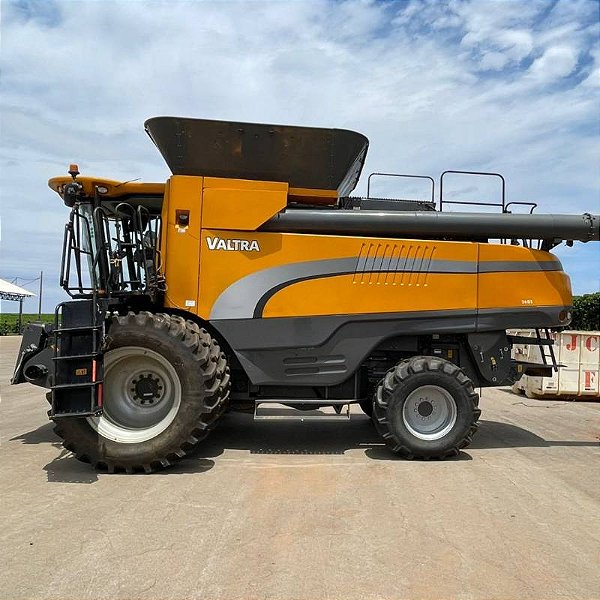 COLHEITADEIRA VALTRA BC 7800 - Ano 2021