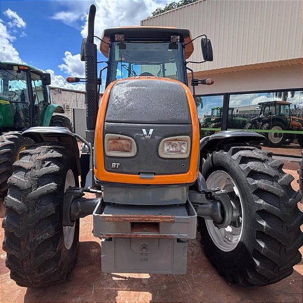 TRATOR VALTRA BT 210 - Ano 2013