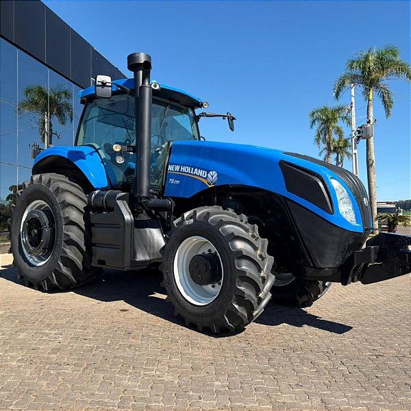 TRATOR NEW HOLLAND T8 295 - Ano 2014
