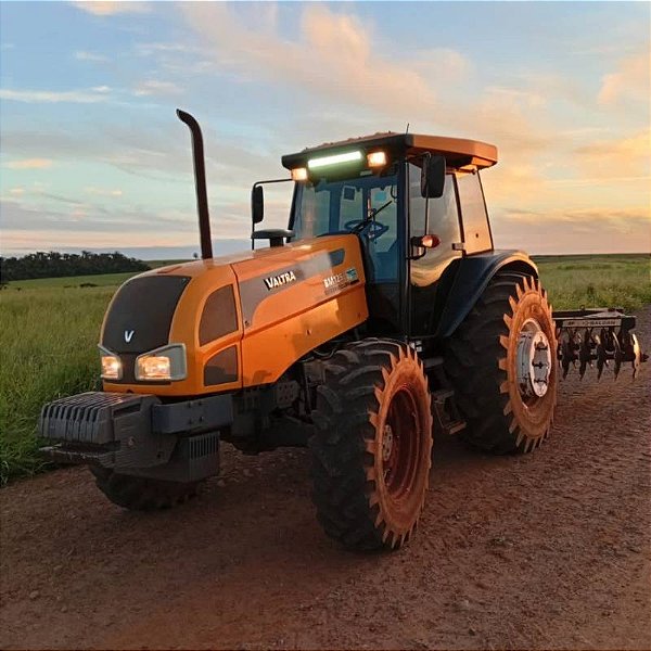 TRATOR VALTRA BM 125 - Ano 2013