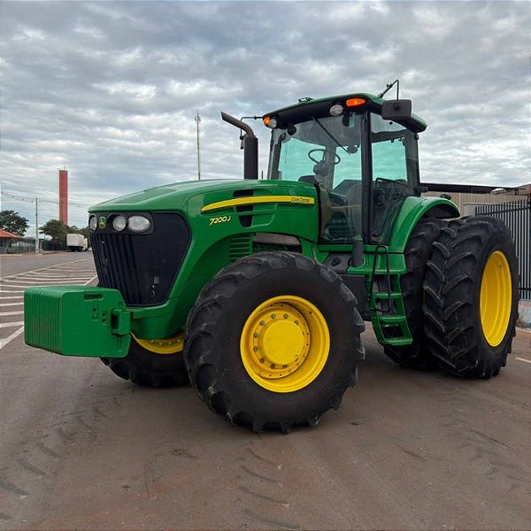TRATOR JOHN DEERE 7200J - Ano 2022