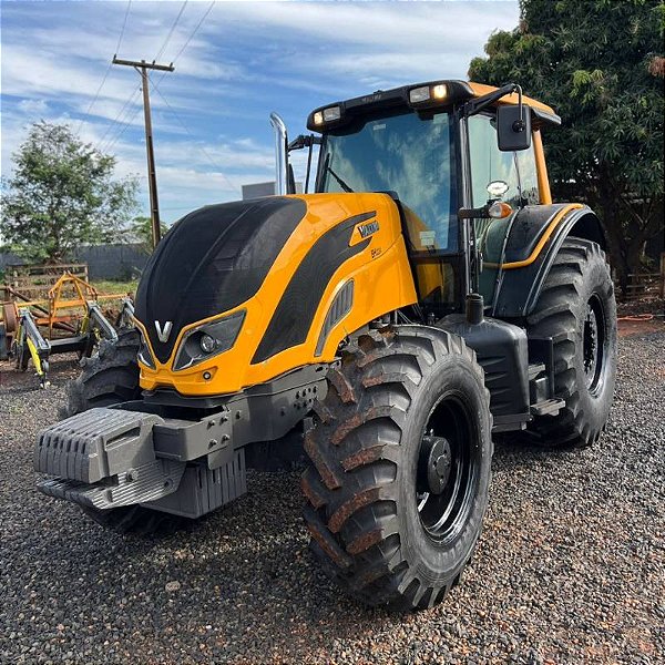 TRATOR VALTRA BH 224 - Ano 2017