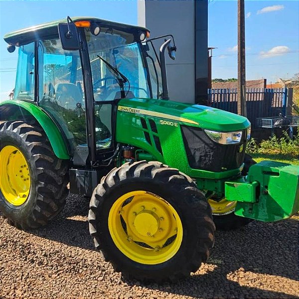 TRATOR JOHN DEERE 5080E  Ano - 2022