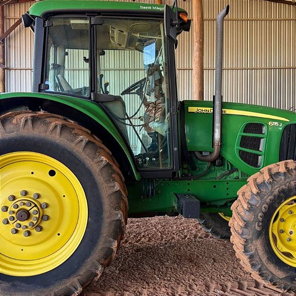 TRATOR JOHN DEERE 6115J - Ano 2021