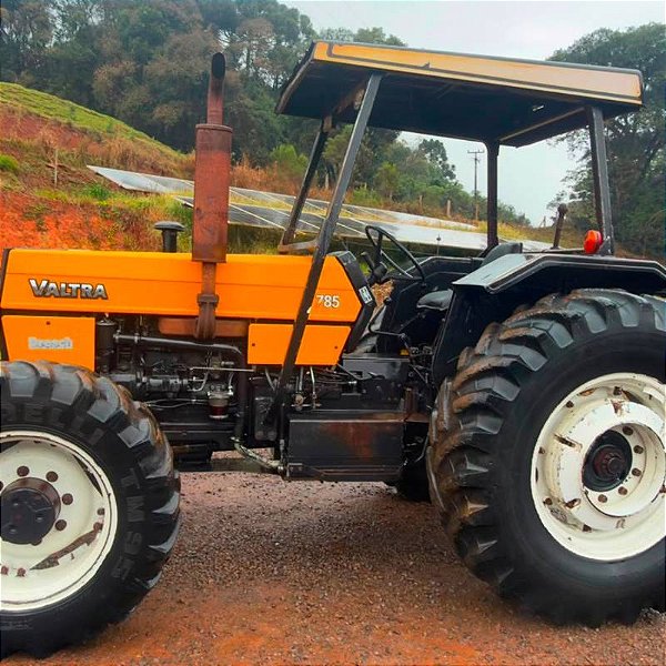 TRATOR VALTRA 785 - Ano 2008