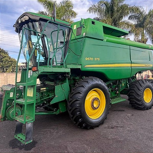 COLHEITADEIRA JOHN DEERE STS 9670 - Ano 2013