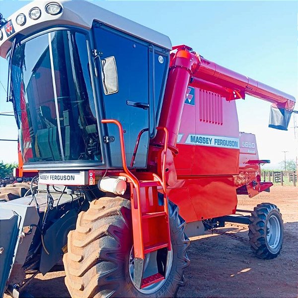 COLHEITADEIRA MASSEY FERGUSON 5650 ADVANCE - Ano 2011