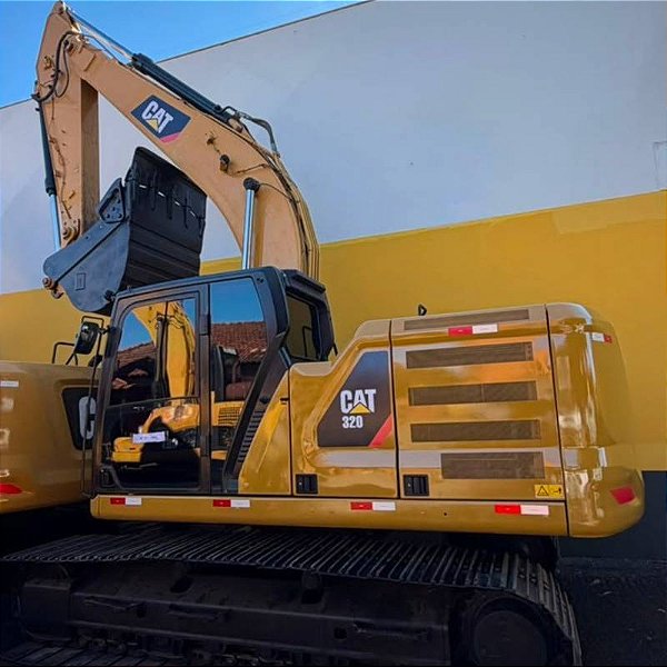 ESCAVADEIRA CATERPILLAR 320 - Ano 2019