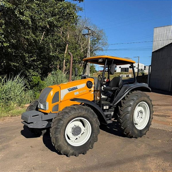 TRATOR VALTRA BM 100 - Ano 2012