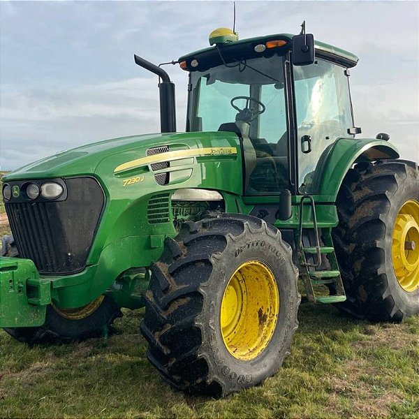 TRATOR JOHN DEERE 7230J - Ano 2020