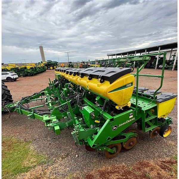 PLANTADEIRA JOHN DEERE 1109 X2 - Ano 2016