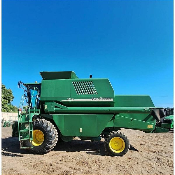 COLHEITADEIRA JOHN DEERE 1450 - Ano 2007