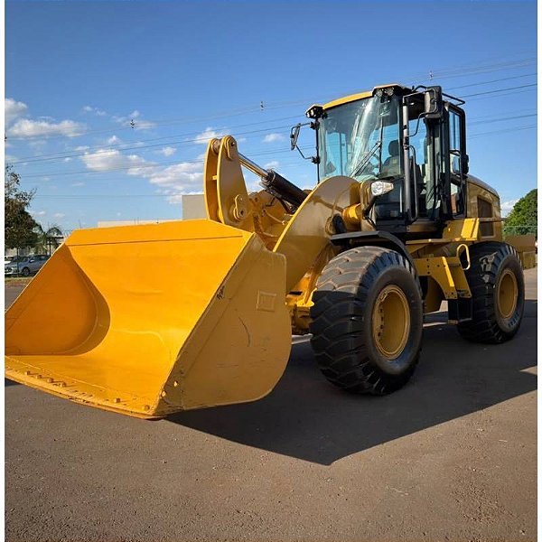 PÁ CARREGADEIRA CATERPILLAR 938K - Ano 2022