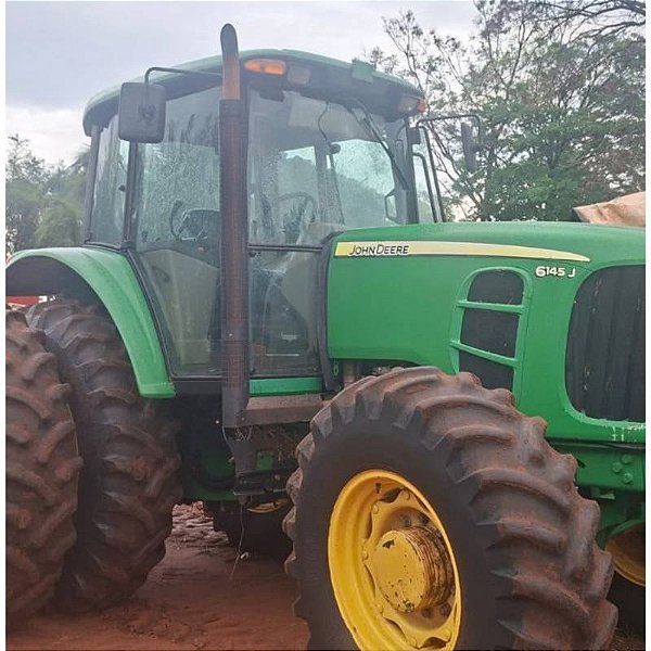 TRATOR JOHN DEERE 6145J - Ano 2014