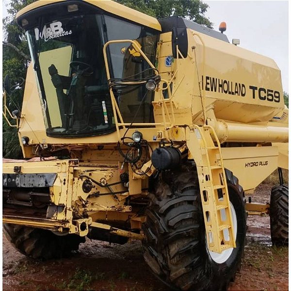 COLHEITADEIRA NEW HOLLAND TC 59 - Ano 2002