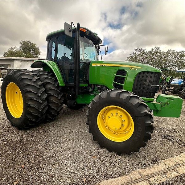 TRATOR JOHN DEERE 6180J - Ano 2016