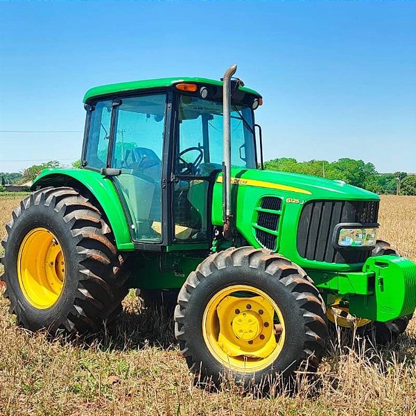 TRATOR JOHN DEERE 6125J - Ano 2022