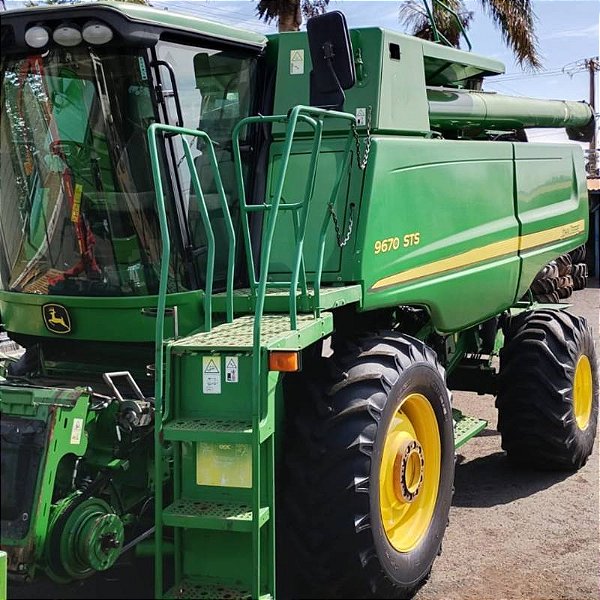 COLHEITADEIRA JOHN DEERE STS 9670 - Ano 2013