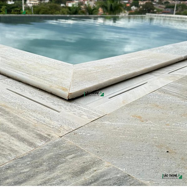 Borda Boleada Calibrada para Piscinas em Pedra São Tomé  - Metro Linear | Comprar