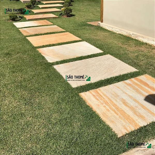 Pisante de Pedra São Tomé: Robustez e Sofisticação para Áreas Externas