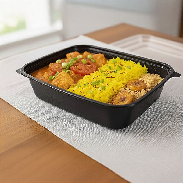 Moqueca de Tilápia com Arroz de Açafrão e Farofa de Banana | 300g