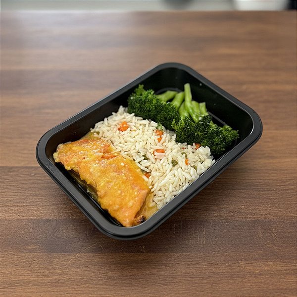 Salmão Grelhado com Molho de Laranja, Arroz à Grega e Brócolis | 230g | PGM : 1_un