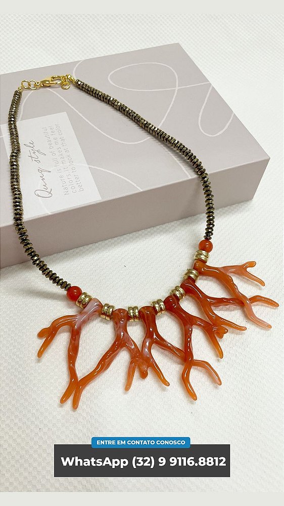 CORDÃO CORAL COM PEDRA HEMATITA