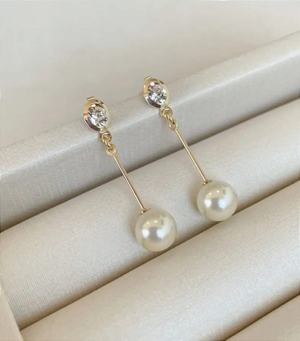 Brinco longo de pérola com zircônia