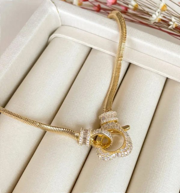 Colar maleável com cristais e zircônia