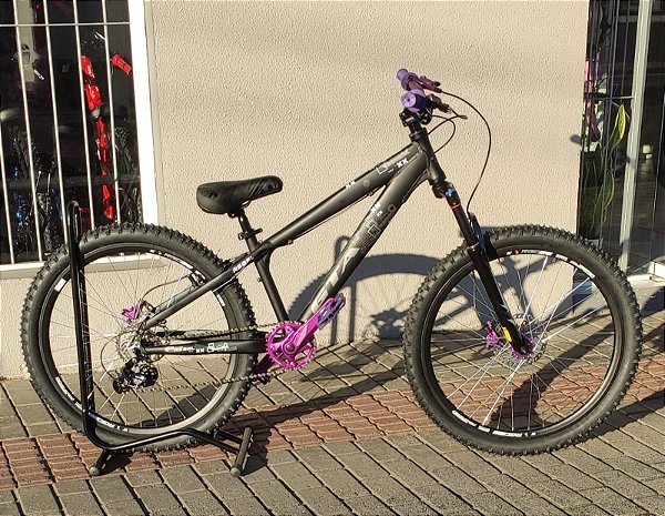 Bicicleta aro 26 GTA Rebel preta 7 Marchas Barulhenta