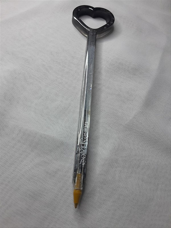 CANETA GROSSA COM FORMA NA PONTA