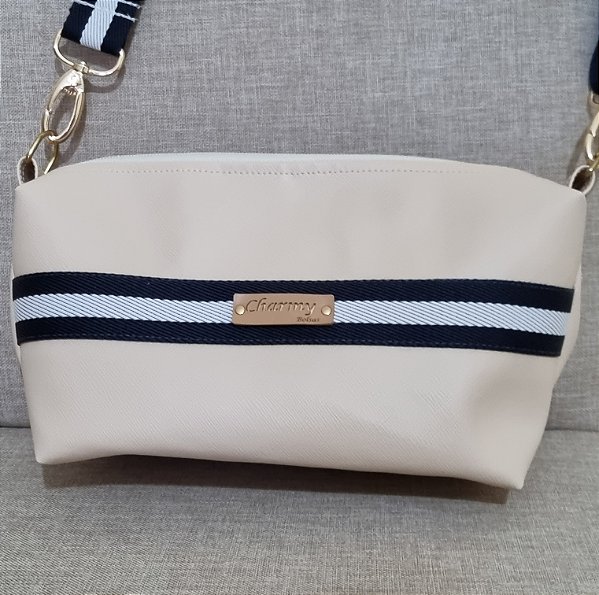 Bolsa Transversal Luxo - nude com detalhe azul marinho