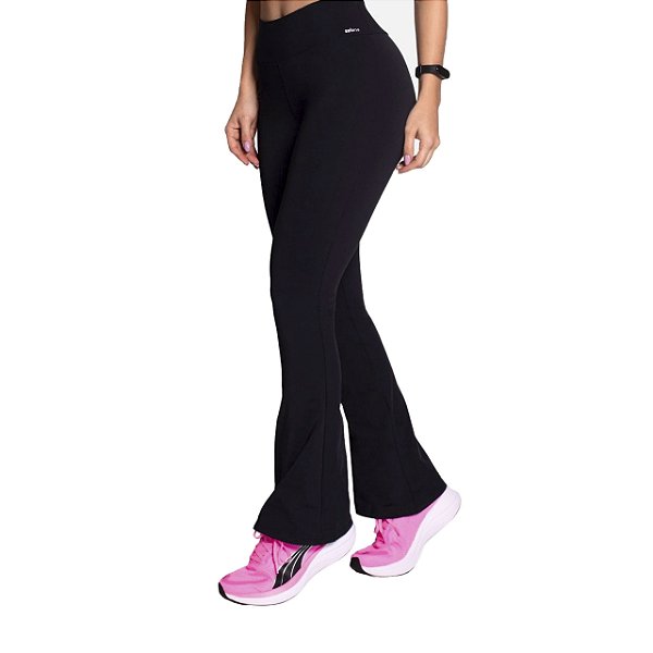 Calça Flare Bailarina Fitness Preta Poliamida