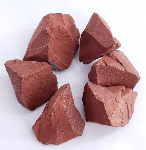 Jaspe vermelha natural bruta - coragem e força - 15 a 30g